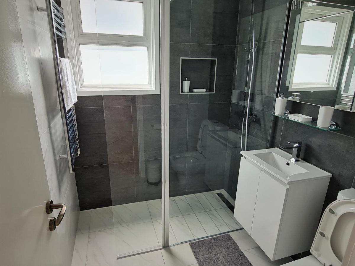 Easystay Two Bedroom Apartment Larnaka Exterior foto